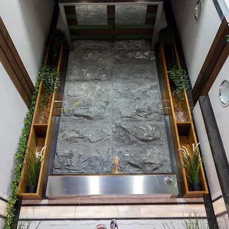 Belmont Deco Noir Penthouse Wellness &